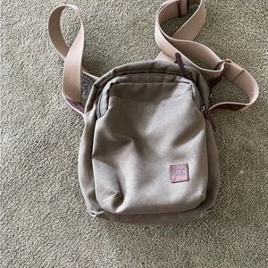 MEC SMALL UNIVERSAL MESSENGER BAG **DISCONTINUED**